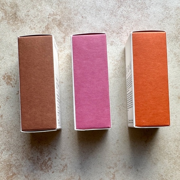 Onomie Boosting Lip +‎ Cheek Stick - Picture 2 of 3